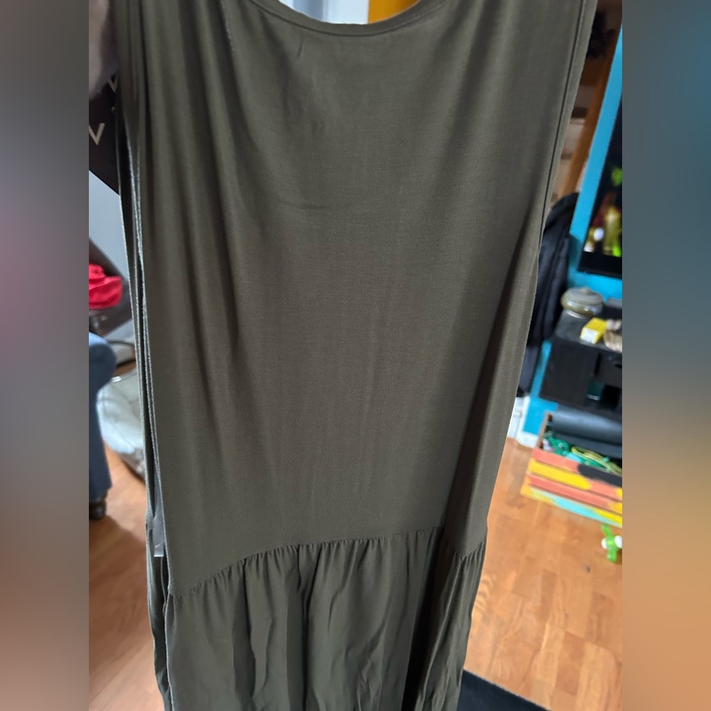 Ava & Viv Olive Green Sleeveless Dress with Gathered Waist - Picture 4 of 4
